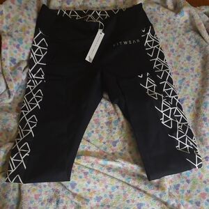 Women's Black Geometric Leggings